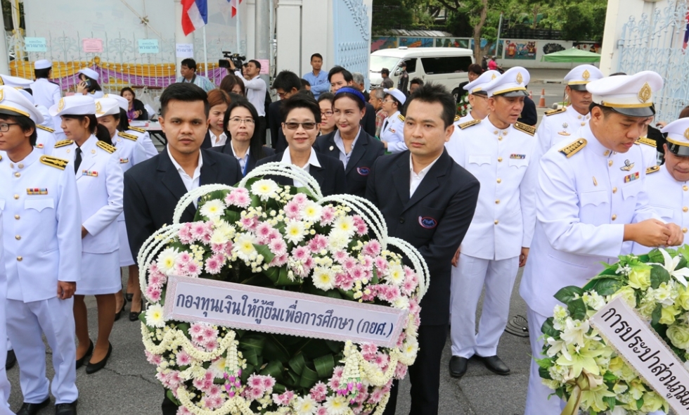 พิธีวางพวงมาลาถวายราชสักการะพระบรมราชานุสาวรีย์พระบาทสมเด็จพระปกเกล้าเจ้าอยู่หัว รัชกาลที่ ๗-1