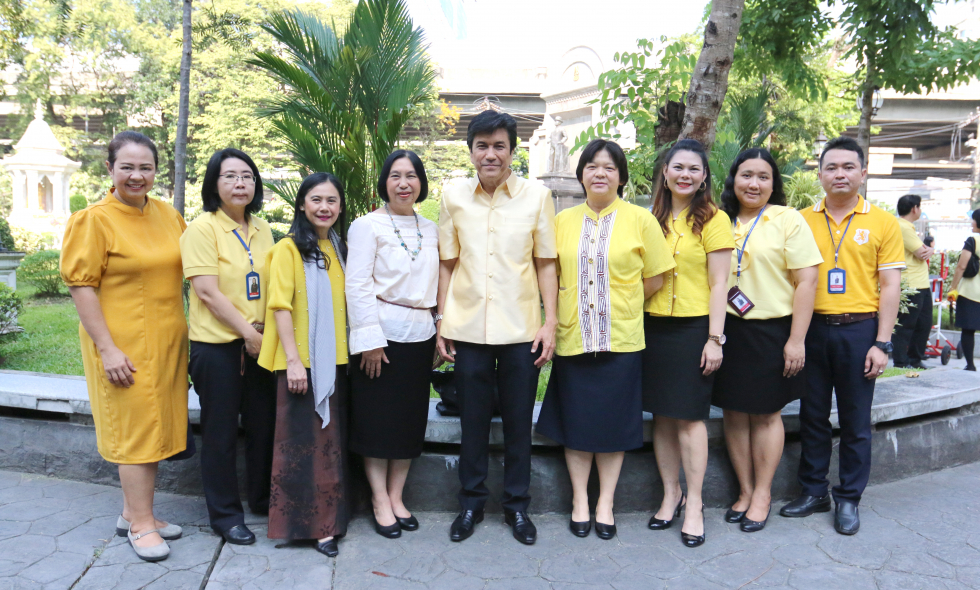 พิธีทำบุญตักบาตรพื่อถวายเป็นพระราชกุศล พระบาทสมเด็จพระปรมินทรมหาภูมิพลอดุลยเดช บรมนาถบพิตร-1