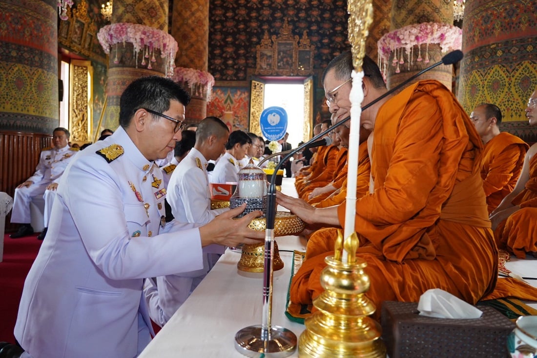 กยศ. เข้าร่วมพิธีถวายผ้าพระกฐินพระราชทานกระทรวงการคลัง ประจำปี พ.ศ. 2568 ณ วัดหงส์รัตนารามราชวรวิหาร