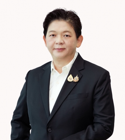 นางสาวนันทวัน วงศ์ขจรกิตติ