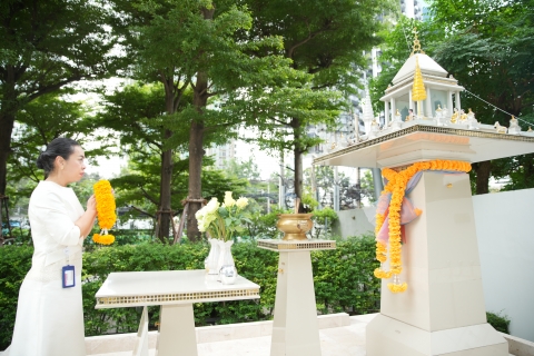  ผู้จัดการกองทุนฯ สักการะสิ่งศักดิ์สิทธิ์ เนื่องในโอกาสเข้ารับตำแหน่งใหม่