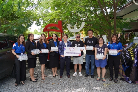 กยศ. ร่วมส่งมอบสิ่งของและเงินสมทบทุนช่วยเหลือผู้ที่ได้รับผลกระทบจากสถานการณ์ความไม่สงบในพื้นที่ชายแดนไทย-กัมพูชา และผู้ประสบภัย 
