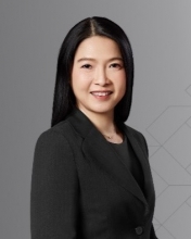 นางสาวกุลยา ตันติเตมิท