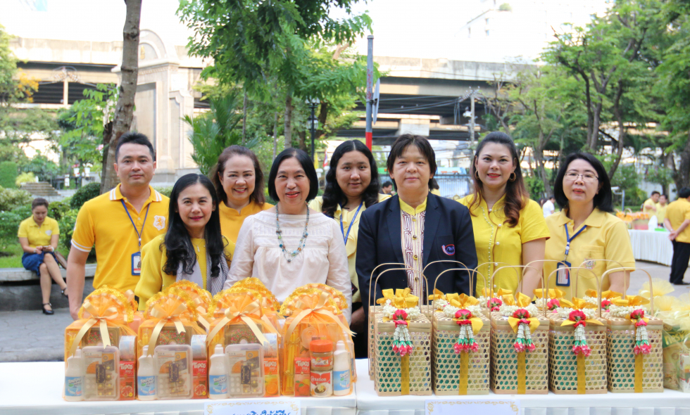 พิธีทำบุญตักบาตรพื่อถวายเป็นพระราชกุศล พระบาทสมเด็จพระปรมินทรมหาภูมิพลอดุลยเดช บรมนาถบพิตร-8